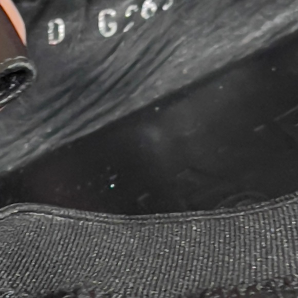 CHANEL Black Leather Ballet Flats 41 - Picture 10 of 15